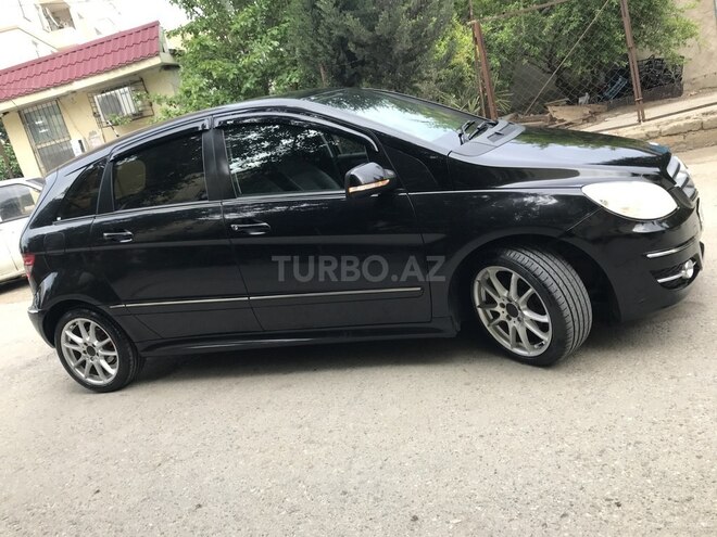 Mercedes B 180 2009, 137,000 km - 1.7 l - Sumqayıt