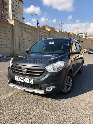Dacia Lodgy 2018, 60,000 km - 1.2 l - Bakı