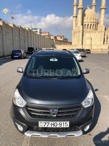 Dacia Lodgy 2018, 60,000 km - 1.2 l - Bakı