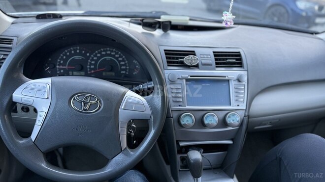 Toyota Camry-13