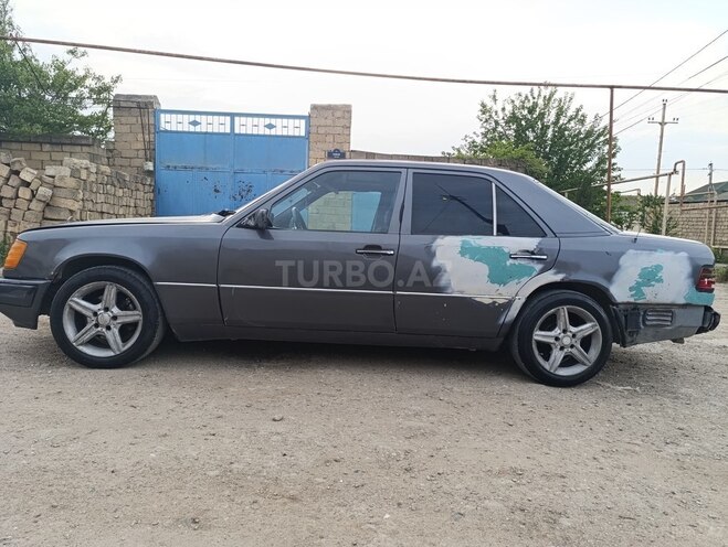Mercedes E 200 d 1993, 330,000 km - 2.0 л - Bakı