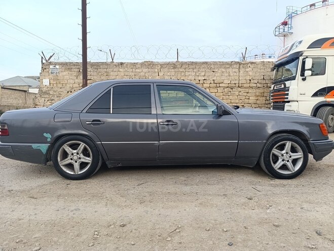 Mercedes E 200 d 1993, 330,000 km - 2.0 л - Bakı