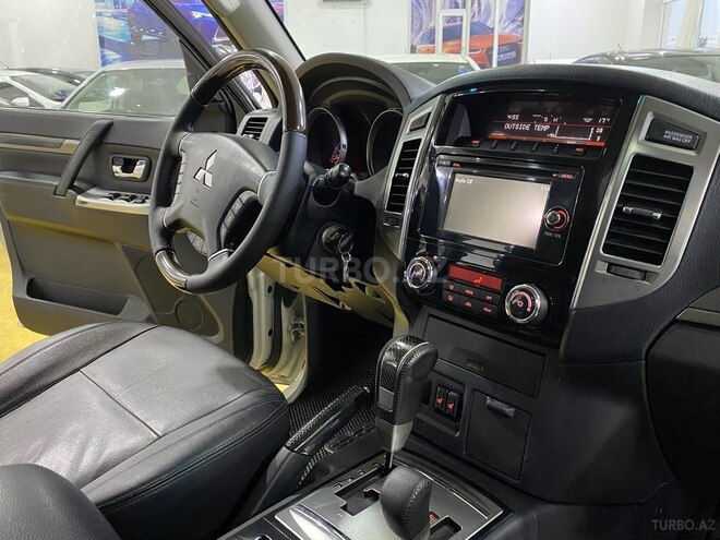 Mitsubishi Pajero 2015, 138,125 km - 3.0 л - Sumqayıt
