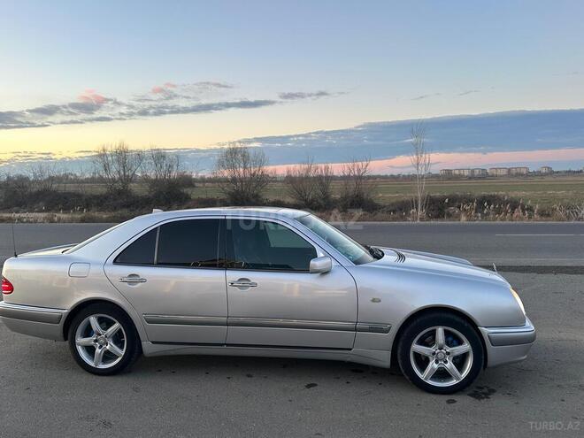 Mercedes E 200 1998, 331,256 km - 2.0 l - Bakı