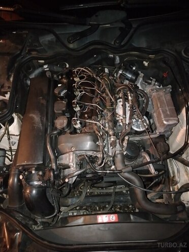 Mercedes E 220 d 2007, 390,000 km - 2.2 l - Bakı