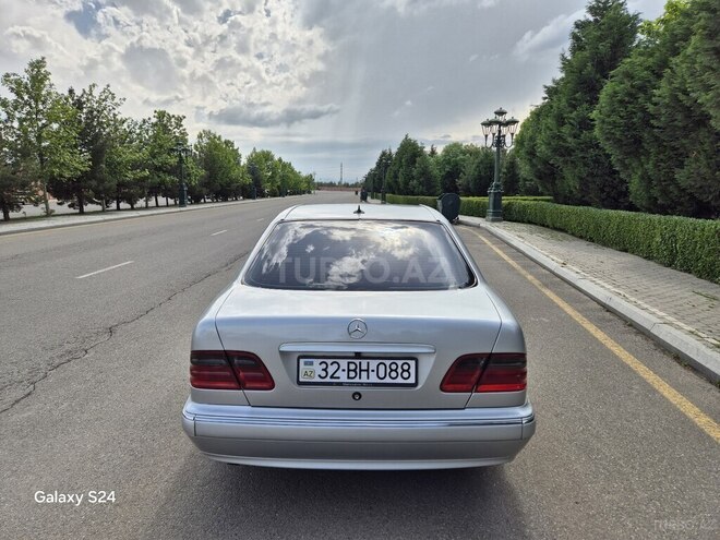 Mercedes E 270 2000, 303,525 km - 2.7 l - Gəncə