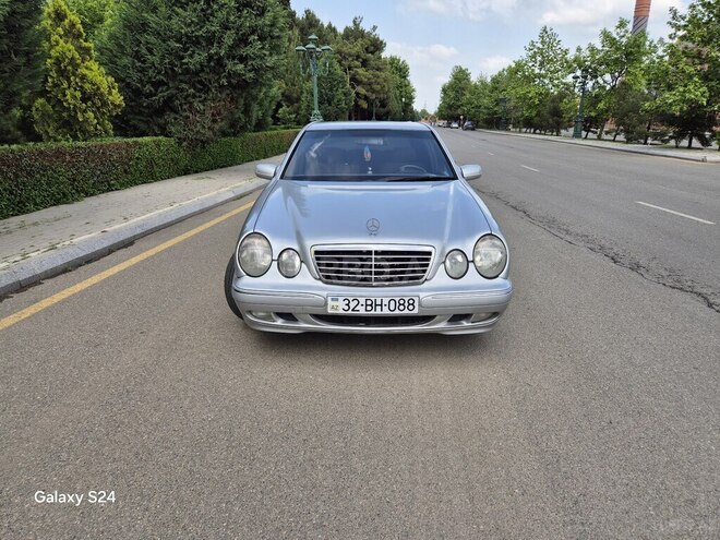 Mercedes E 270 2000, 303,525 km - 2.7 l - Gəncə