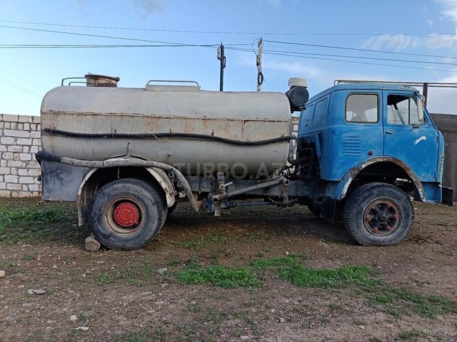 MAZ 5549 1989, 110,000 km - 11.0 l - Qazax