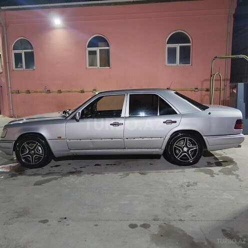 Mercedes E 200 1993, 477,778 km - 2.0 l - Bakı