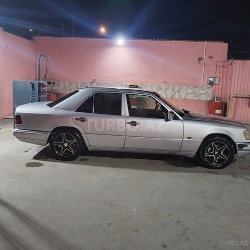 Mercedes E 200 1993, 477,778 km - 2.0 l - Bakı