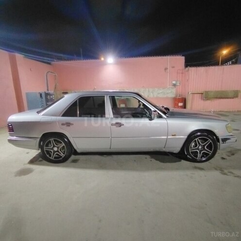 Mercedes E 200 1993, 477,778 km - 2.0 l - Bakı