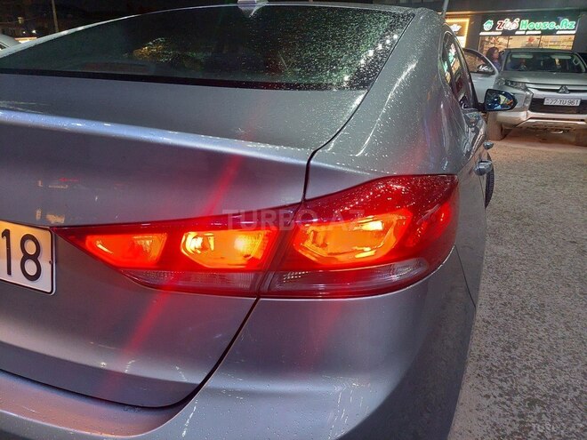Hyundai Elantra 2016, 173,809 km - 2.0 l - Bakı