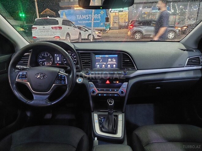 Hyundai Elantra 2016, 173,809 km - 2.0 l - Bakı