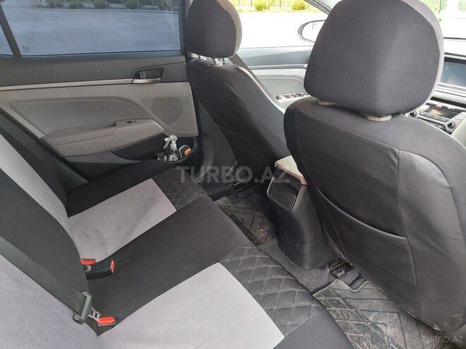 Hyundai Elantra 2016, 140,000 km - 2.0 л - Qəbələ