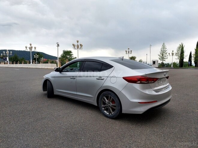 Hyundai Elantra 2016, 140,000 km - 2.0 л - Qəbələ