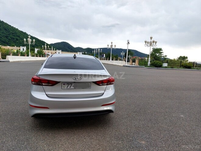 Hyundai Elantra 2016, 140,000 km - 2.0 л - Qəbələ
