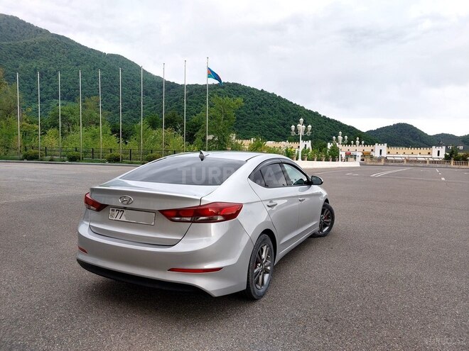 Hyundai Elantra 2016, 140,000 km - 2.0 л - Qəbələ