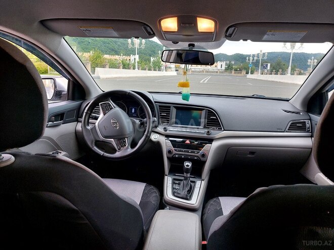 Hyundai Elantra 2016, 140,000 km - 2.0 л - Qəbələ