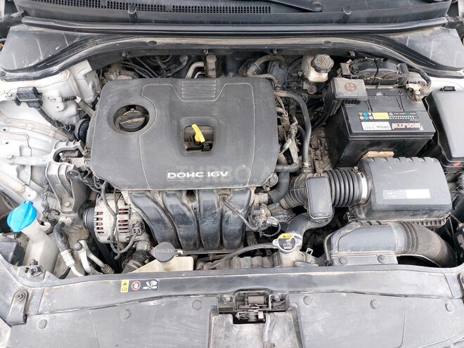 Hyundai Elantra 2016, 140,000 km - 2.0 л - Qəbələ