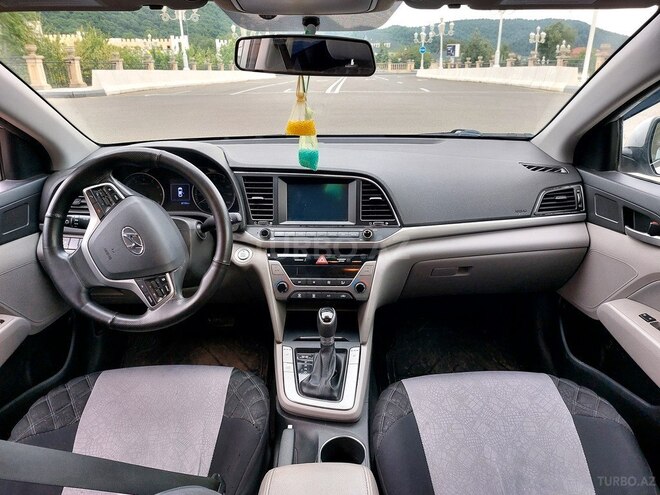 Hyundai Elantra 2016, 140,000 km - 2.0 л - Qəbələ