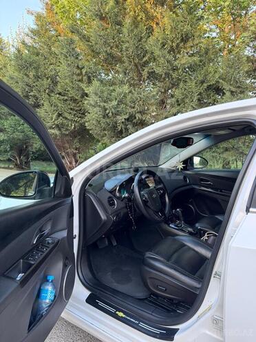 Chevrolet Cruze 2015, 210,000 km - 1.4 л - Yevlax