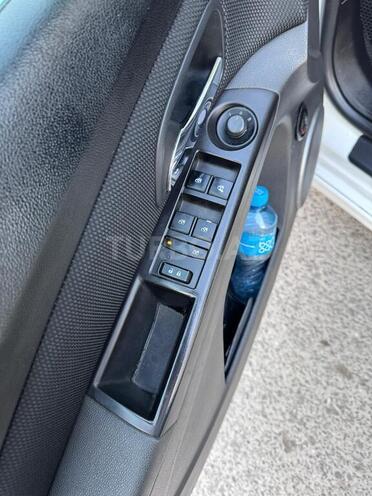 Chevrolet Cruze 2015, 210,000 km - 1.4 л - Yevlax