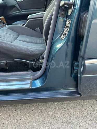Mercedes E 200 1998, 400,000 km - 2.0 l - Masallı