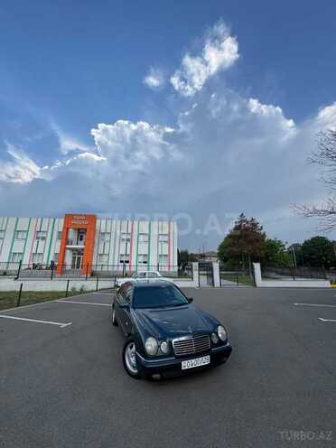 Mercedes E 200 1998, 400,000 km - 2.0 l - Masallı
