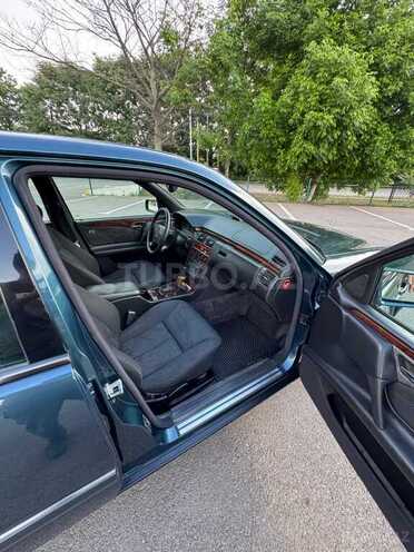 Mercedes E 200 1998, 400,000 km - 2.0 l - Masallı
