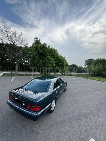 Mercedes E 200 1998, 400,000 km - 2.0 l - Masallı