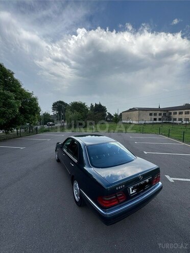 Mercedes E 200 1998, 400,000 km - 2.0 l - Masallı