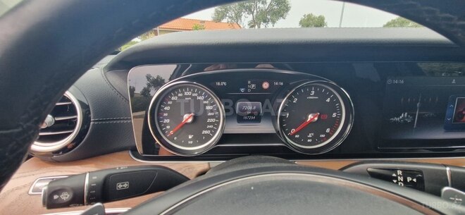 Mercedes E 220 d 4MATIC 2017, 157,000 km - 2.0 л - Bakı