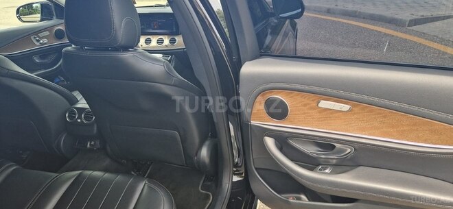 Mercedes E 220 d 4MATIC 2017, 157,000 km - 2.0 л - Bakı