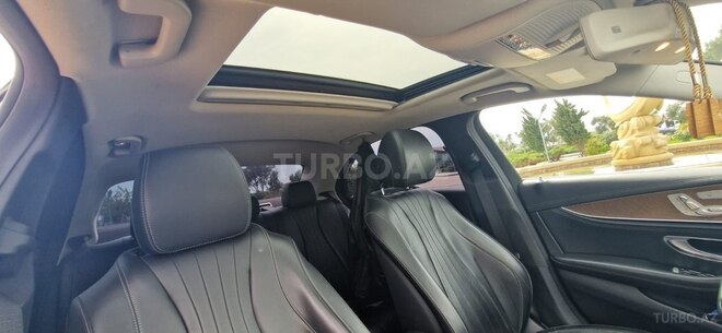 Mercedes E 220 d 4MATIC 2017, 157,000 km - 2.0 л - Bakı