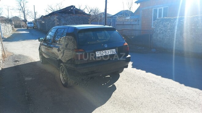 Volkswagen Golf 1993, 350,000 km - 1.8 l - Zaqatala