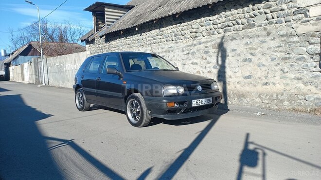 Volkswagen Golf 1993, 350,000 km - 1.8 l - Zaqatala