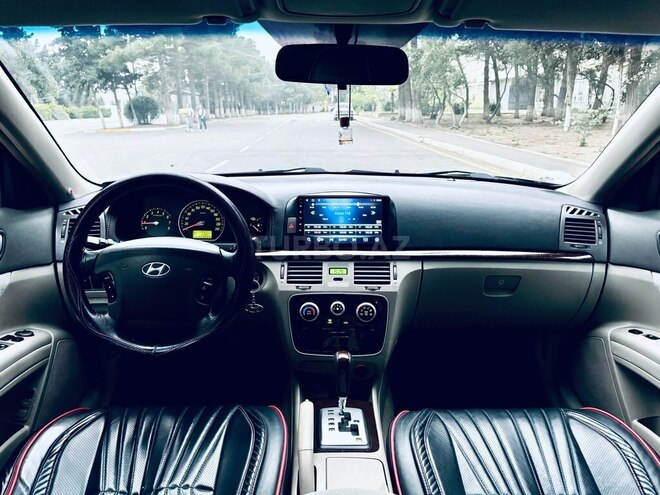 Hyundai Sonata-14