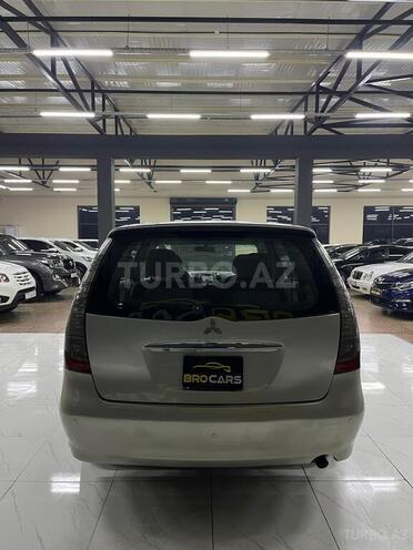 Mitsubishi Grandis 2003, 287,000 km - 2.4 л - Bakı