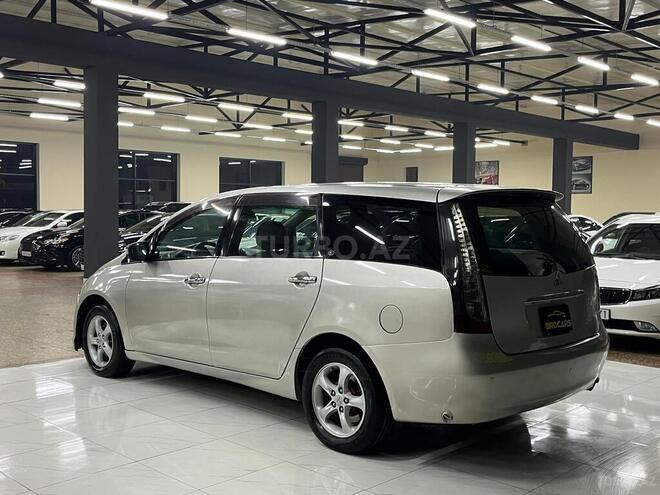 Mitsubishi Grandis 2003, 287,000 km - 2.4 л - Bakı