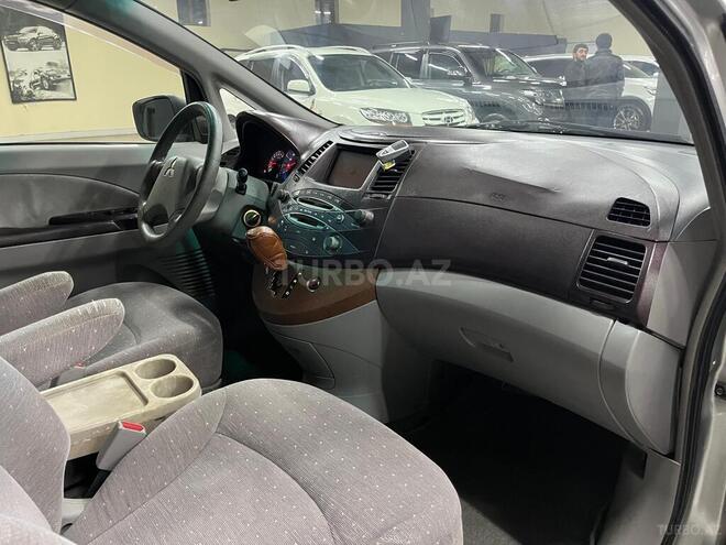 Mitsubishi Grandis 2003, 287,000 km - 2.4 л - Bakı