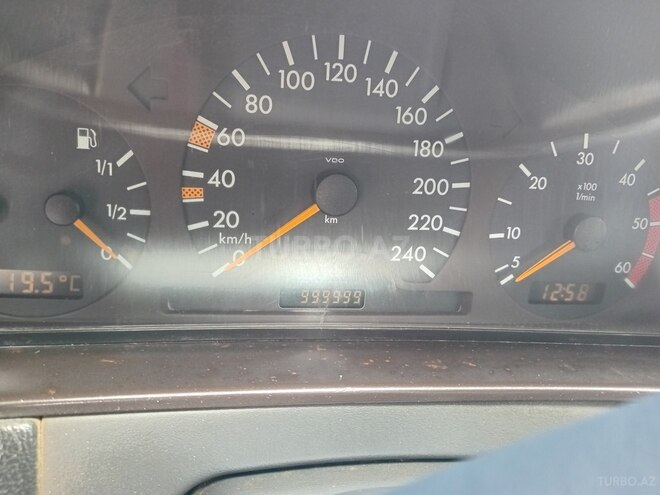 Mercedes E 220 d 1998, 92,574 km - 2.2 л - Biləsuvar