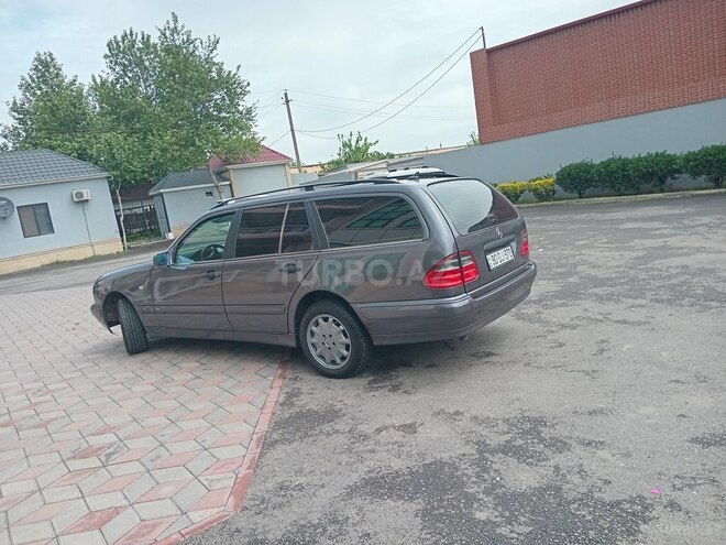 Mercedes E 220 d 1998, 92,574 km - 2.2 л - Biləsuvar