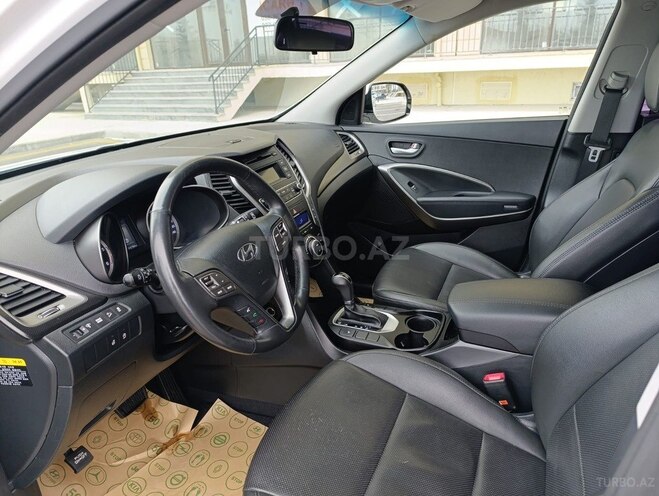 Hyundai Santa Fe-15