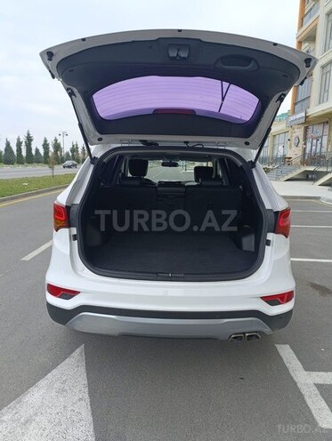 Hyundai Santa Fe-5