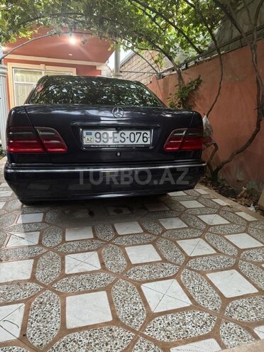 Mercedes E 270 2000, 450,000 km - 2.7 l - Bakı