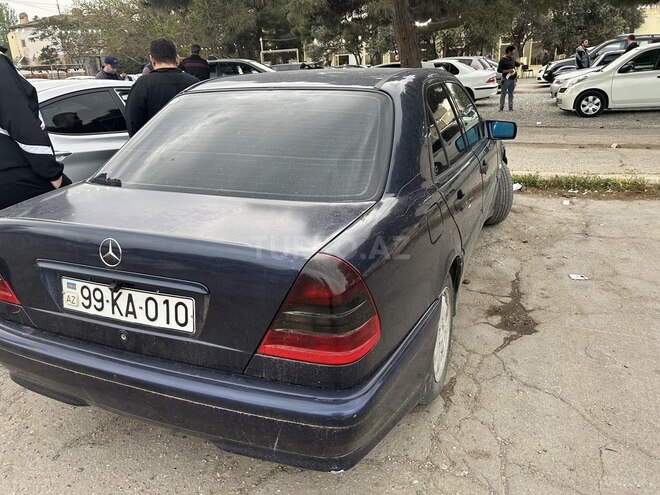 Mercedes C 220 d 1999, 345,000 km - 2.2 l - Bakı