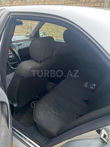 Mercedes E 240 1999, 390,000 km - 2.4 l - Bakı