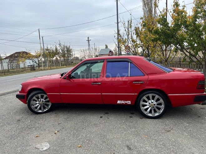 Mercedes E 220 1993, 999,888 km - 2.2 л - Xaçmaz