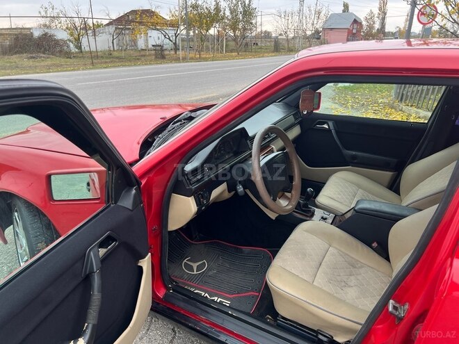 Mercedes E 220 1993, 999,888 km - 2.2 л - Xaçmaz