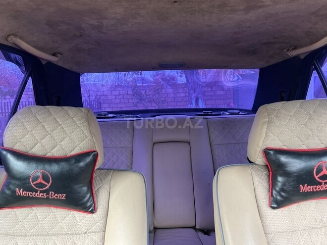 Mercedes E 220 1993, 999,888 km - 2.2 л - Xaçmaz